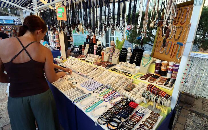 Comercio amplía hasta el 3 de noviembre la celebración de ‘Les Nits del Castell’